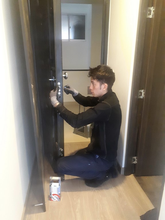 Cerrajero y apertura de puertas
